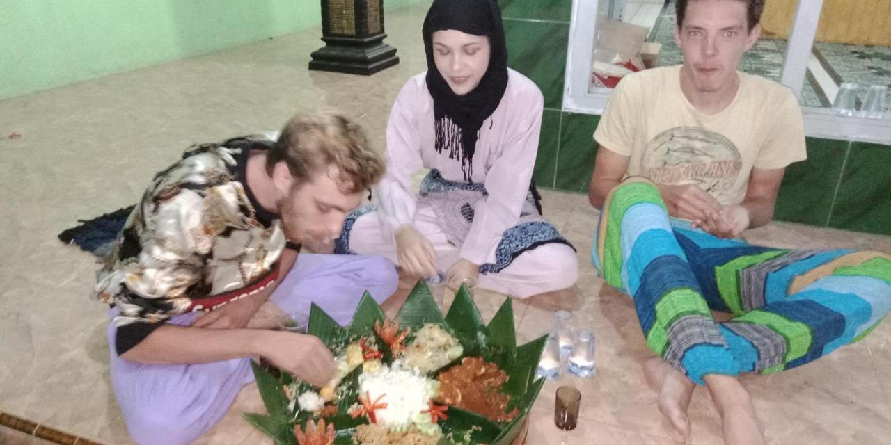 Cheap Inn Banyuwangi บันยูวังงี ภายนอก รูปภาพ