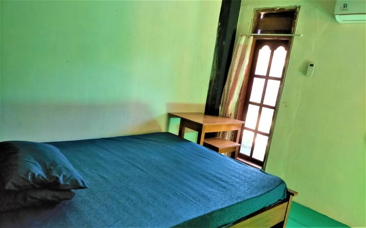 Cheap Inn Banyuwangi บันยูวังงี ภายนอก รูปภาพ